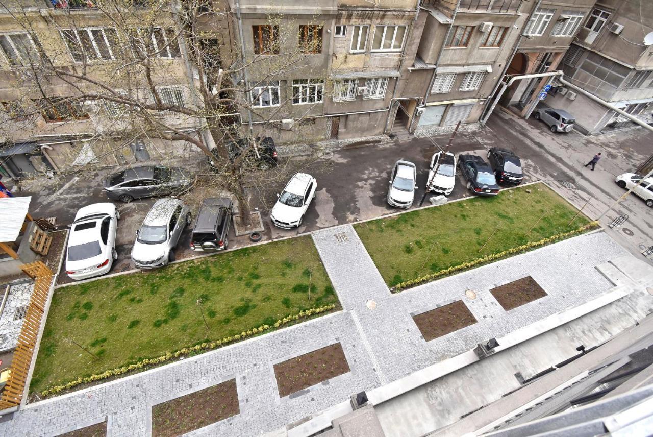 Home4You Apartments On Koghbatsi Yerevan Exterior foto