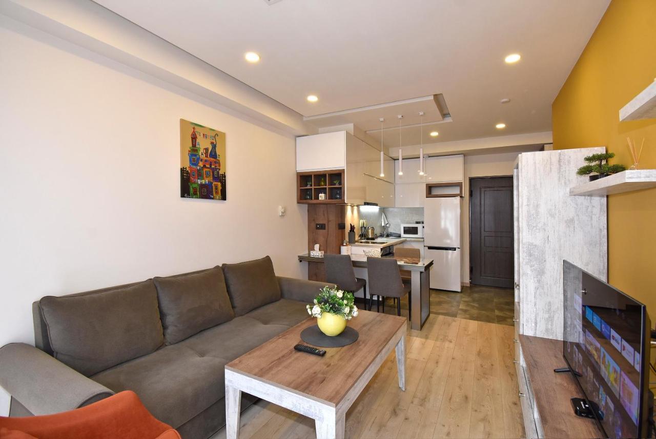 Home4You Apartments On Koghbatsi Yerevan Exterior foto