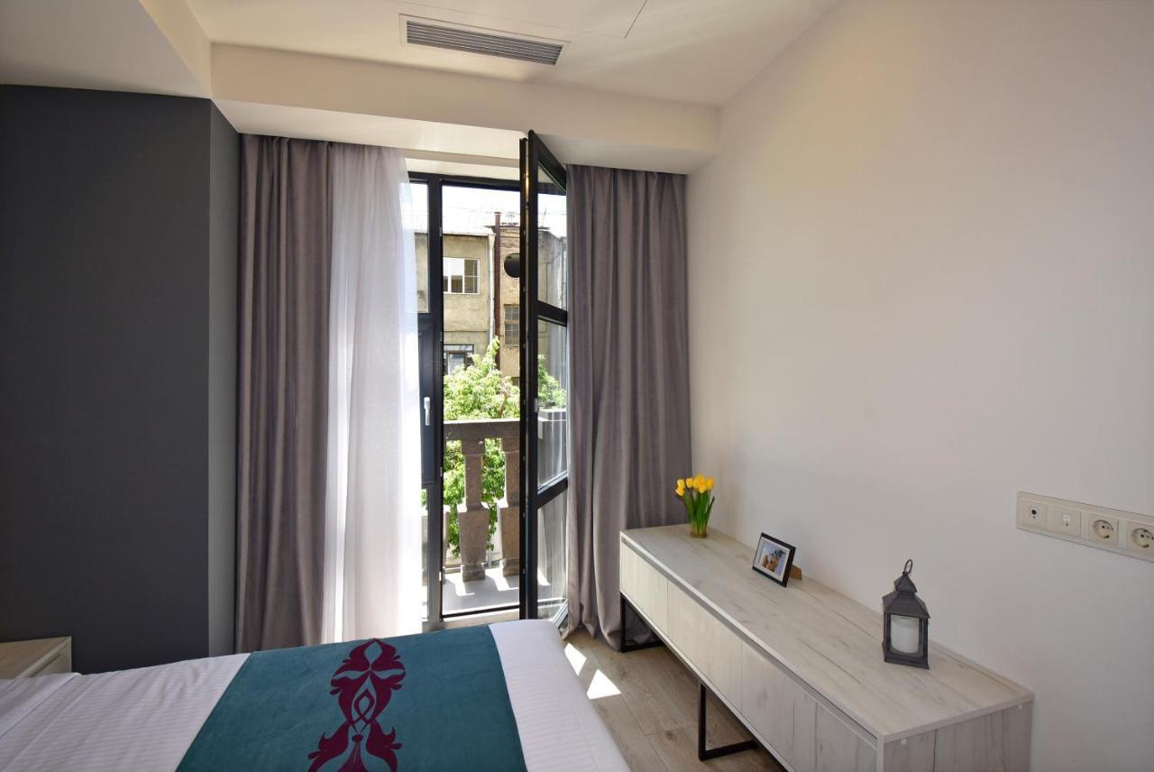 Home4You Apartments On Koghbatsi Yerevan Exterior foto