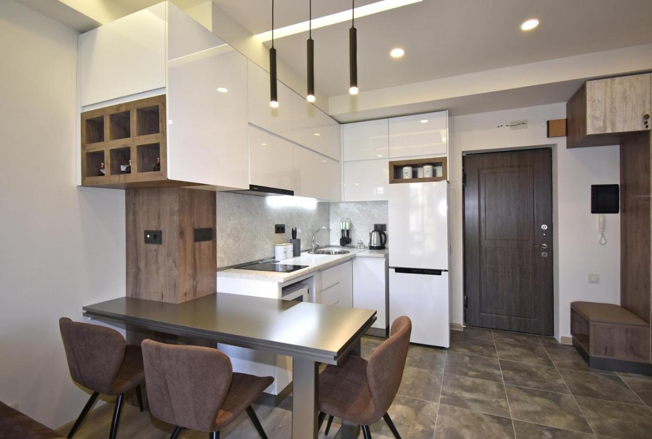 Home4You Apartments On Koghbatsi Yerevan Exterior foto