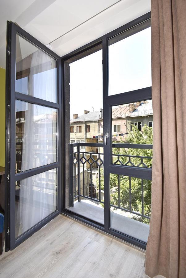Home4You Apartments On Koghbatsi Yerevan Exterior foto