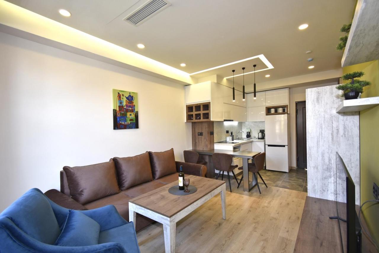 Home4You Apartments On Koghbatsi Yerevan Exterior foto